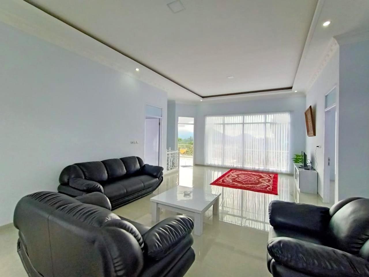 Villa Tiara 2 Cikundul Экстерьер фото