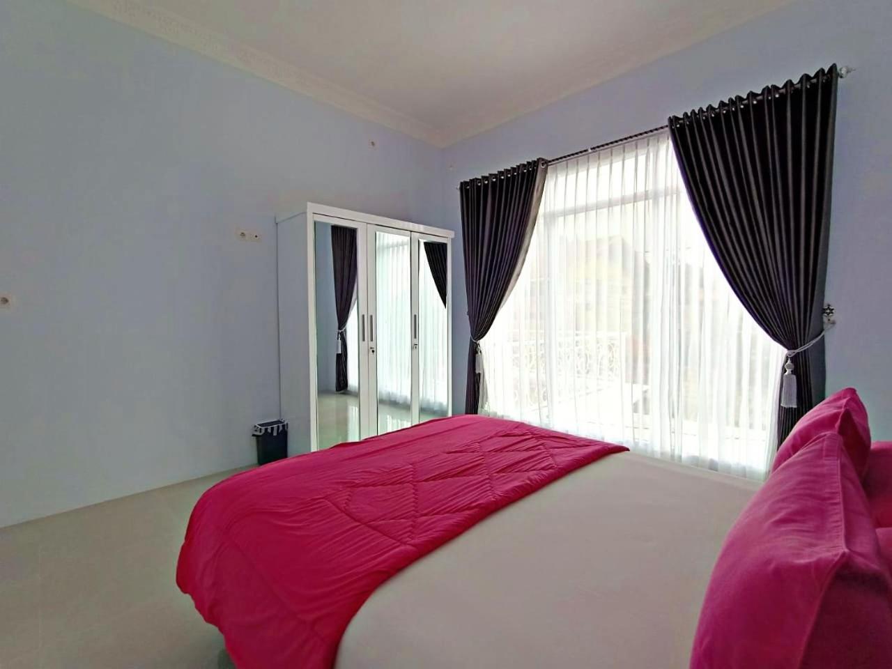 Villa Tiara 2 Cikundul Экстерьер фото