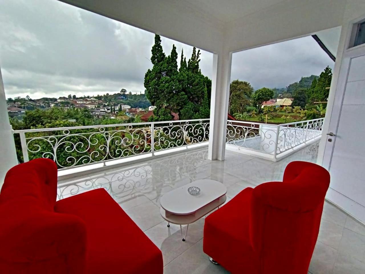 Villa Tiara 2 Cikundul Экстерьер фото