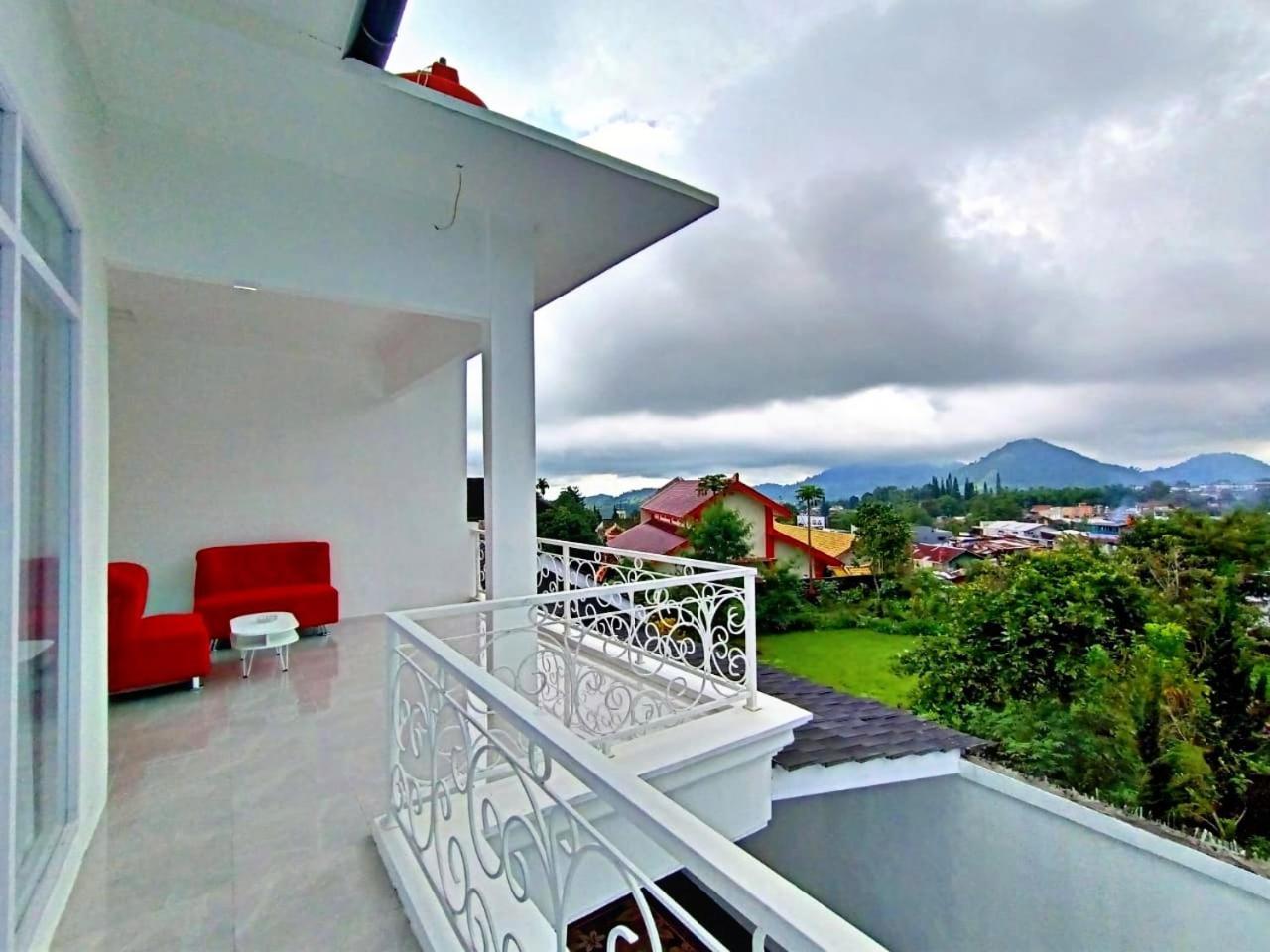 Villa Tiara 2 Cikundul Экстерьер фото